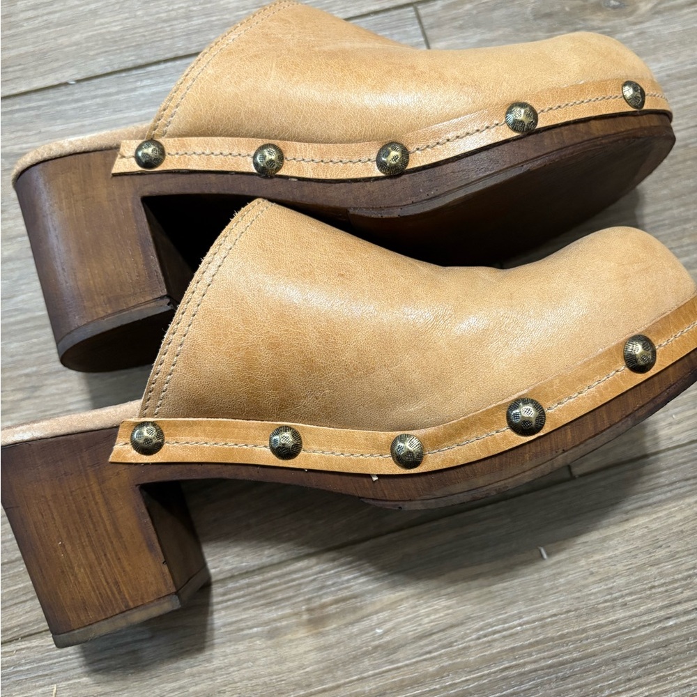 Paul Green Tan Clog US 9